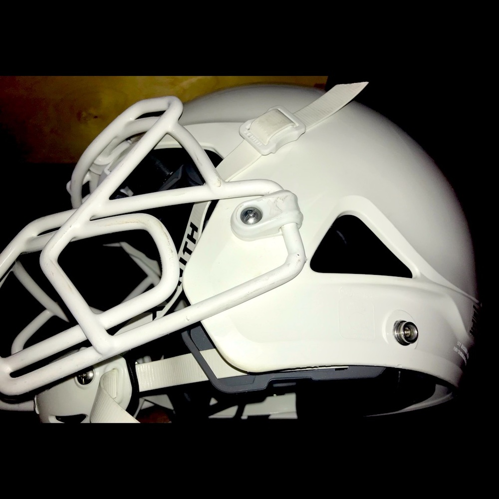 *Xenith shadow, size medium, varsity helmet